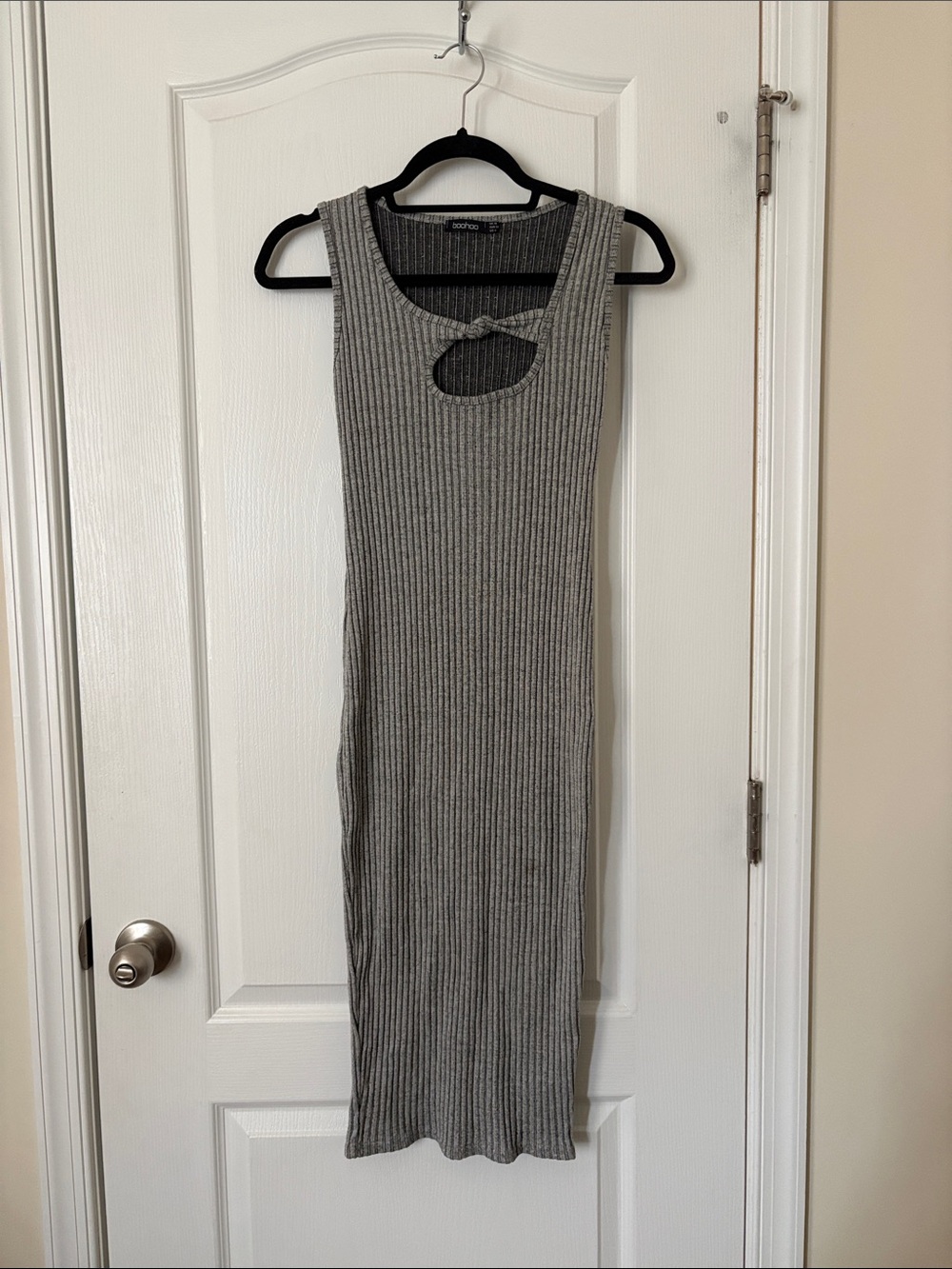 Aritzia Ribbed Gray Sleeveless Midi Dress with Keyhole